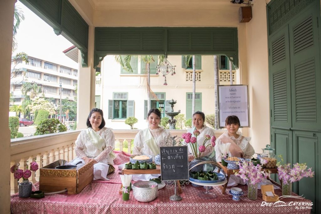 ซุ้มอาหาร Foodstall รับจัดเลี้ยงนอกสถานที่ โดย ดี เคเทอริ่ง