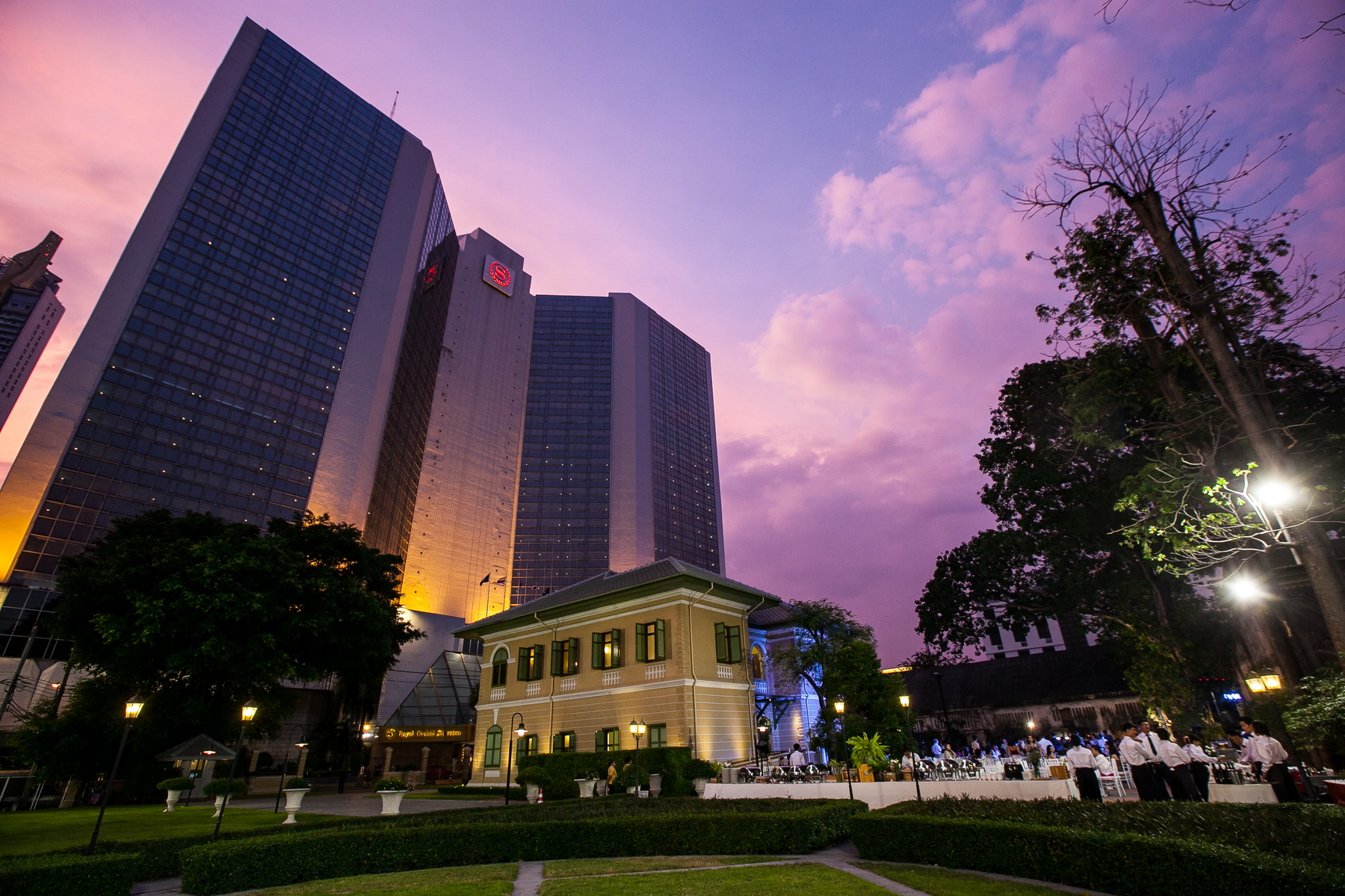 สถานที่จัดงานเลี้ยง บ้านเลขที่ 1 สถานที่จัดงานเลี้ยงบริษัทตอบทุกโจทย์ทุกธีมงาน เดินทางสะดวก