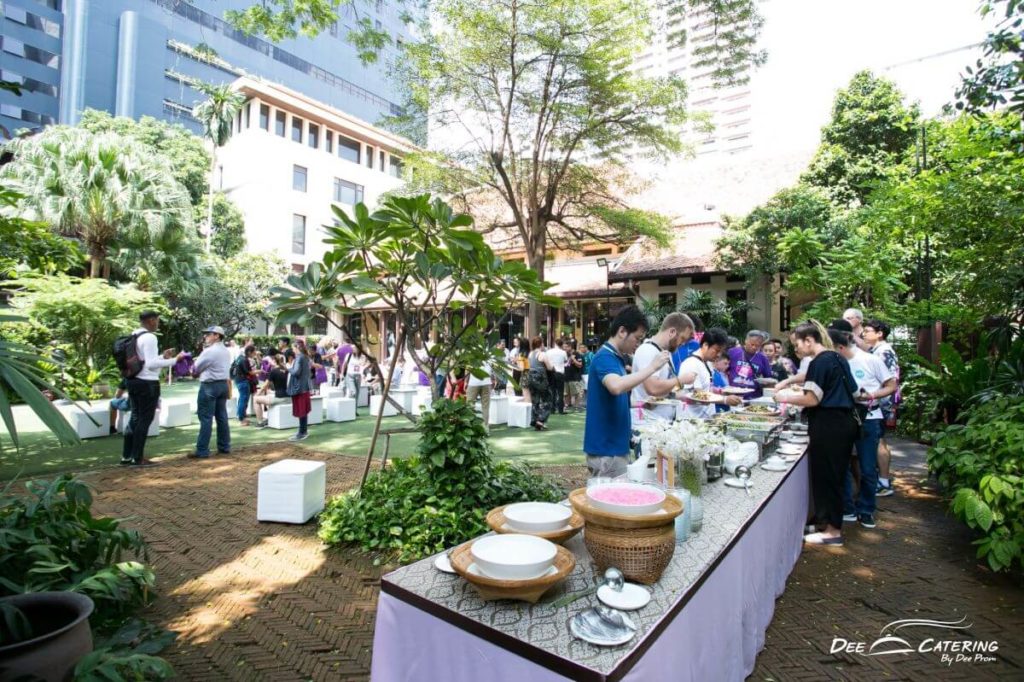 จัดประชุม สัมมนา นานาชาติ ด้วยอาหารบุฟเฟต์ ซุ้มอาหารและ ขนมเบรค อร่อยๆ โดย deecatering