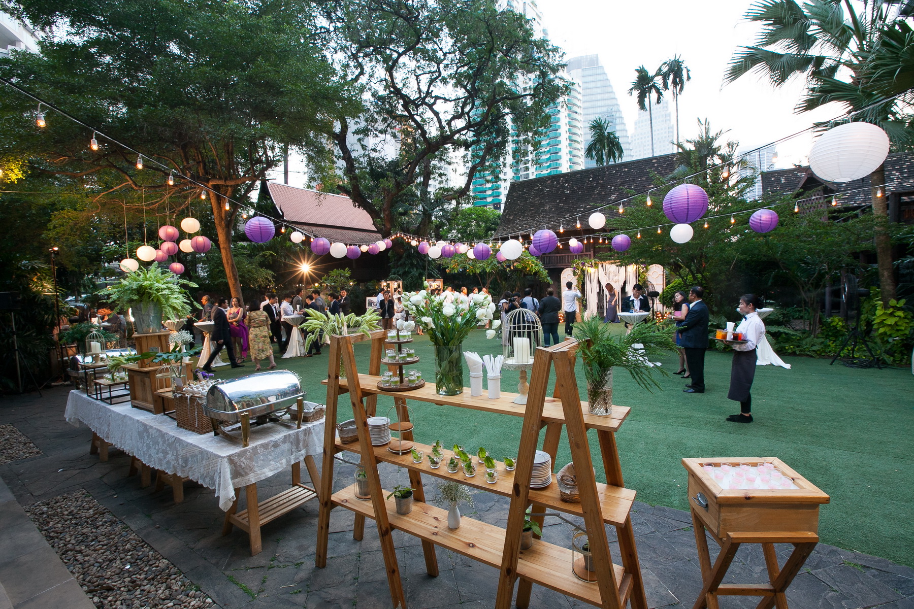 สถานที่จัดงานเลี้ยง สยามสมาคม สถานที่จัดงานเลี้ยงบริษัทตอบทุกโจทย์ทุกธีมงาน เดินทางสะดวก