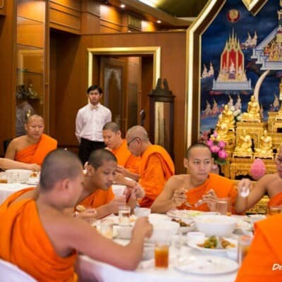 แต่งงานในวัด รับจัดเลี้ยงนอกสถานที่ โดย ดี เคเทอริ่ง