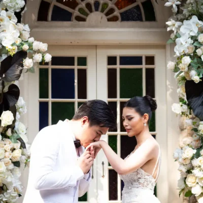 จัดงานแต่งงานในสวนสุดเก๋ที่ อะกาลิโก