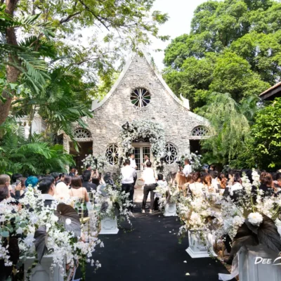 จัดงานแต่งงานในสวนสุดเก๋ที่ อะกาลิโก