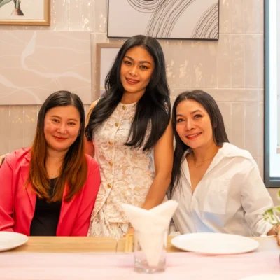 ฉลองครบรอบแต่งงานแสนโรแมนติกที่ Origami ร้านอาหารจัดเลี้ยงในโรงแรมมีห้องส่วนตัว